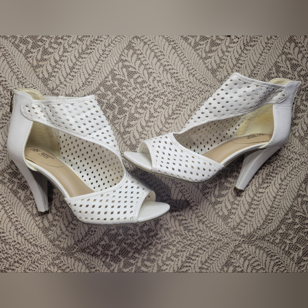 White Open Toe Heeled Sandals Size 8